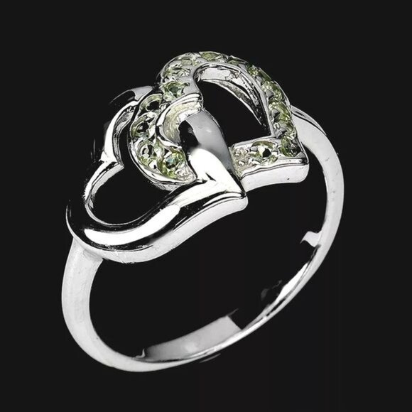 Natural Peridot 925 Sterling Silver Double Heart Ring Sz 6.5 - Picture 2 of 3